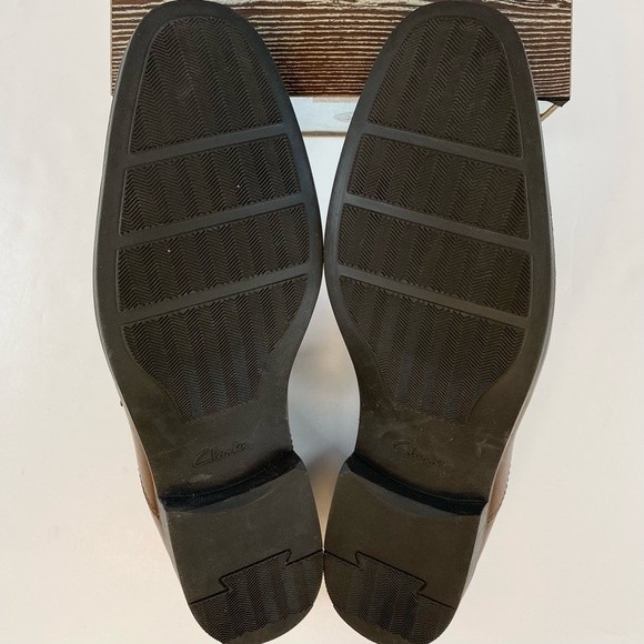 CLARKS TILDEN WAY PENNY LOAFER Size 11 Brown Camel Leather Slip on main image 5